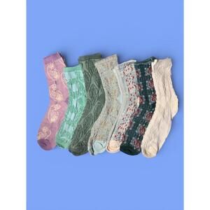 Set of 7 Patterned Women's Socks in Various Colors Lot 42